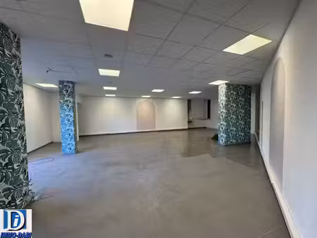 local commercial de 104.62 m2 à labarthe sur leze