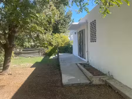 charmante maison familiale de 100 m² avec jardin – le puy-sainte-réparade