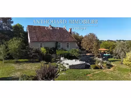 propriété avec piscine et jardin coulaures (24)