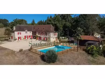 propriété avec piscine et jardin sarlat-la-caneda (24)