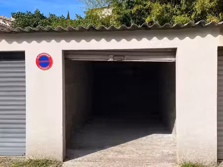 garage à louer - commissariat central montpellier