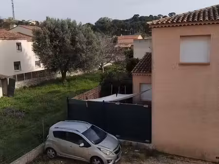 maison t3 avec exterieur et parkings
