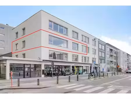 zeer ruim en uniek appartement (214m²) te koop linkeroever