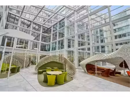 location bureaux 563m²