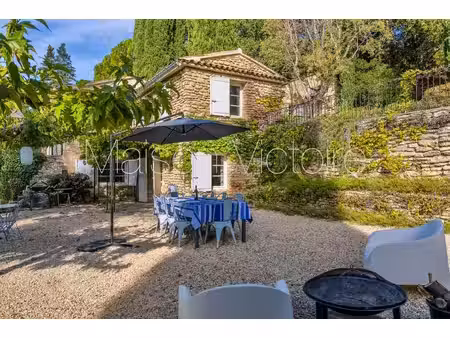 maison élégante avec bastidon  piscine & terrain à goult.
