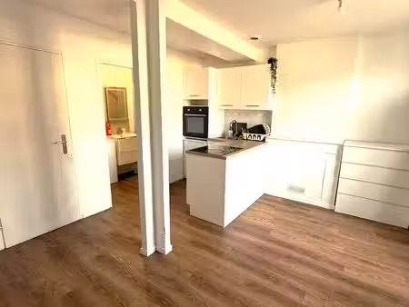immeuble 3 appartements loués 7.5 % rentabilité