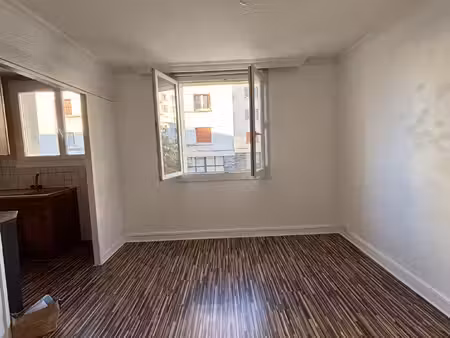 à louer t2 de 36 m2 avec parking sécurisé nantes beauséj
