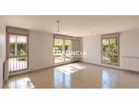 neuville centre - appartement t3 – 89 m² avec terrasse  jardin et garage