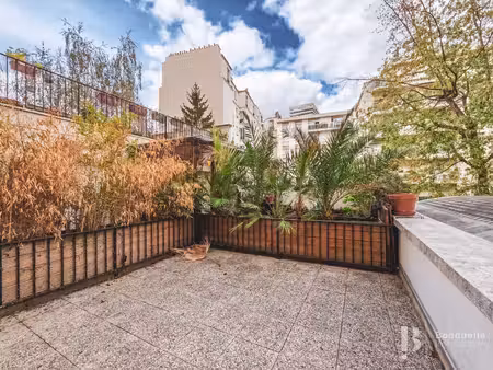 paris xiii - rue caillaux - a louer vide - 1 er étage - 3 pieces de 62 10m² - terrasses - 