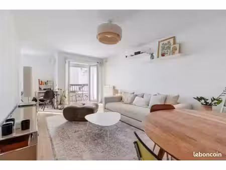 paris 20 - gambetta | 3 pieces de 72m2 entièrement rénové| 2 balcons | cave