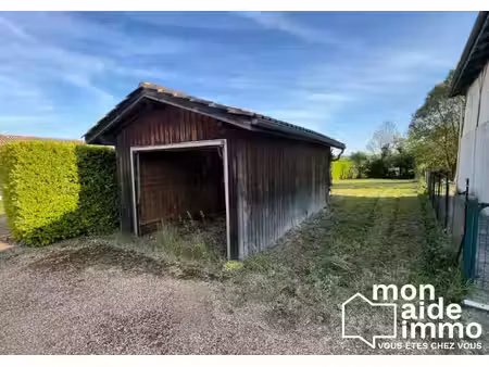 coeur du village  garage sur parcelle de 338 m² constructible