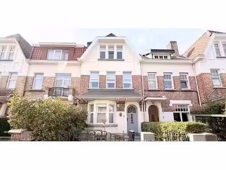 maison à louer à schaerbeek pour € 2.600 avec 4 chambres à coucher