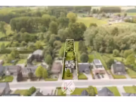 solide woning met bijhorende weide