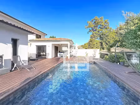 maison contemporaine de 198 m2  5 chambres  piscine et doubl