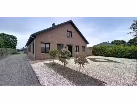 maison à louer à peer pour € 1.250 avec 3 chambres à coucher