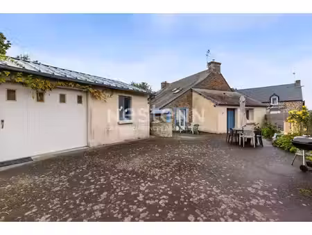 a vendre maison en pierre mitoyen d'un côté au bourg de pledran!