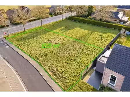 terrain à bâtir de 655 m² à proximité de tournai et des axes