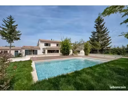 aix en provence nord - maison entièrement réhabilitée avec piscine