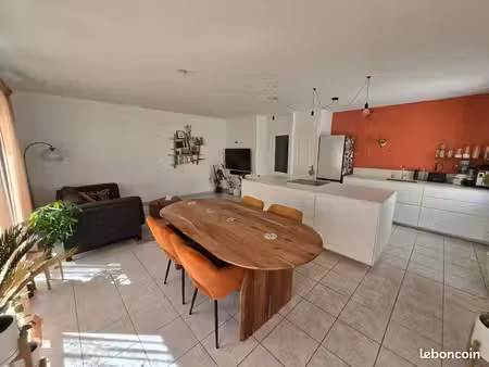 appartement 70m2 + garage valmy