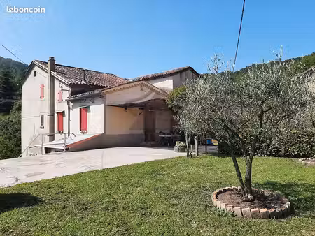 mas 5 pièces 90 m²