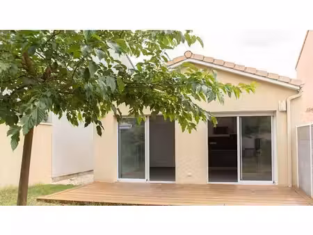 villa 4 pièces 82 m²
