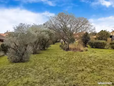 terrain 400 m² vergeze