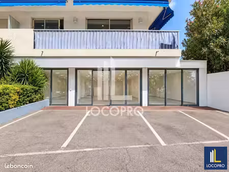 local commercial 158 m²