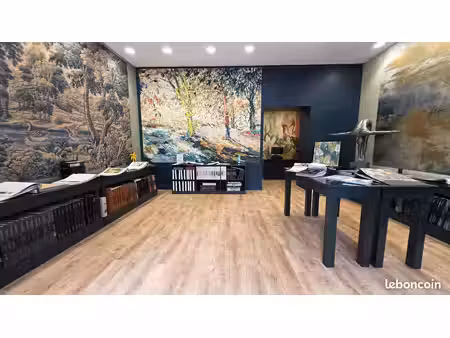 local 76 m²
