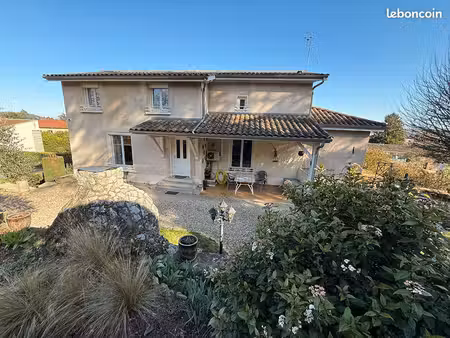 maison 6 pièces 147 m²