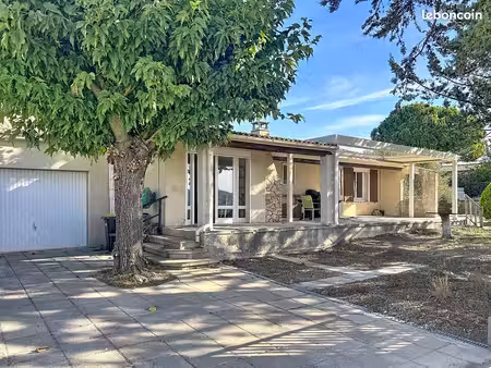 villa 4 pièces 97 m²