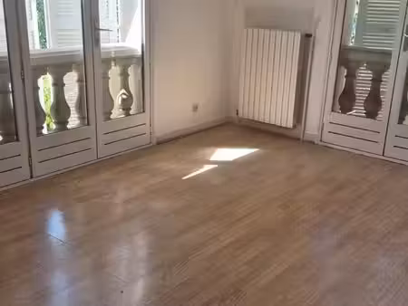 location appartement bagneux 2 chambres terrasse dernier etage
