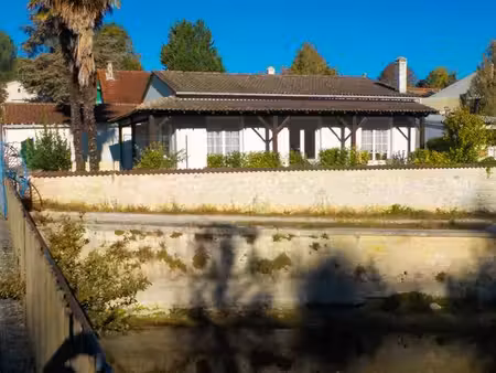 location maison de plein pied quartier calme non inondable dans pons