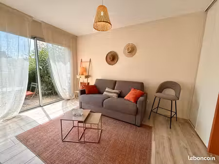fleur de lys - studio meublé avec terrasse – centre-ville la rochelle – bail mobilité