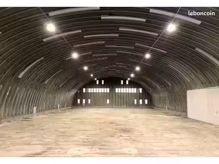 à louer – entrepôt de 750 m² à béville-le-comte (zone industrielle)