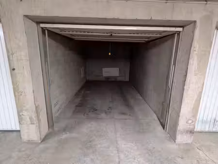 garage fermé privatif en sous-sol – résidence sécurisée