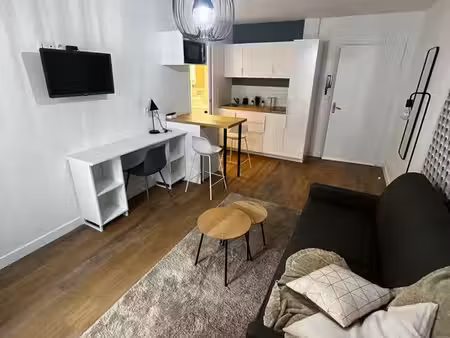 deux pièces à louer - rue de bourgogne