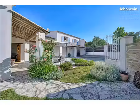 beauvoisin-style mas provencal 230 m2