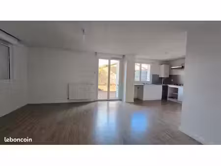 appartement t3 - rez de chaussée- proche commodités