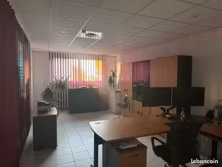 local 55m2 nîmes km delta
