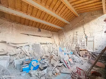 maison 1 pièce 93 m²