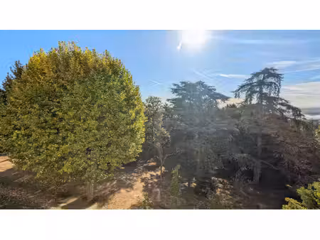 la mulatière - domaine de bastéro - t5 de 99 35 m² - balcon avec vue parc et rhône - cave 