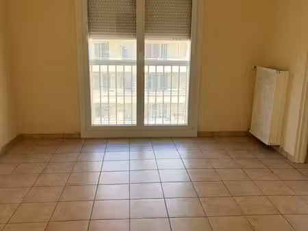 t1 - 11 rue galilee