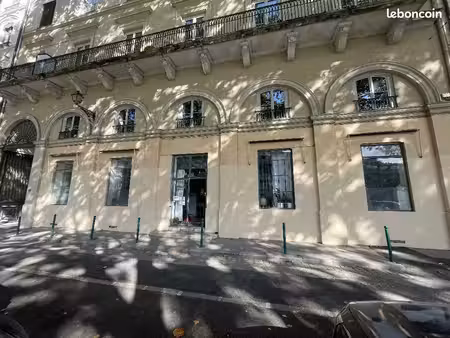 local commercial 268 m²