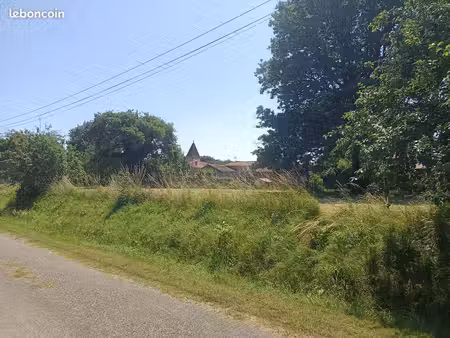terrain constructible de 1 097 m² à pujaudran