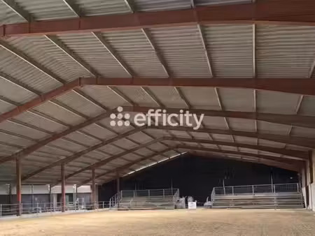 maison 1 500 m² urdens