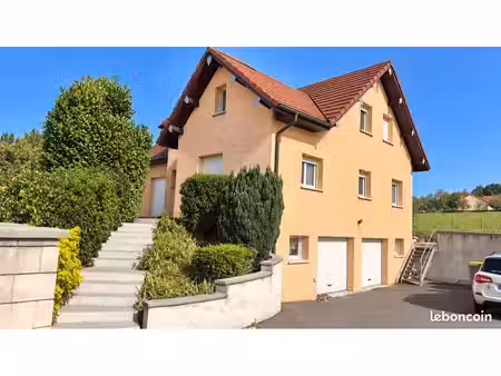 maison 169 m2 - lure secteur calme et recherche idéal famille et ou retraités