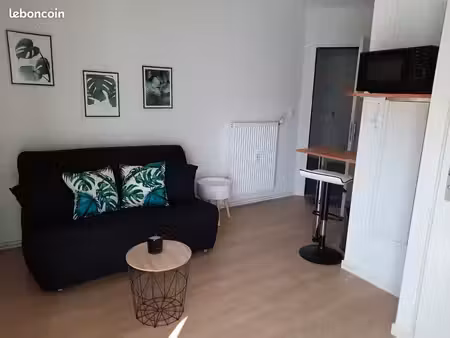 studio meublé de 17 m² - balcon