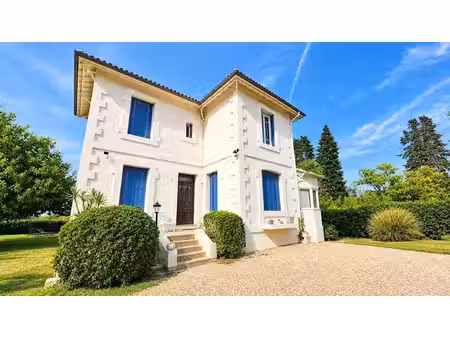 vente maison 5 pièces 110 m² à mussidan (24400)  180 000 €