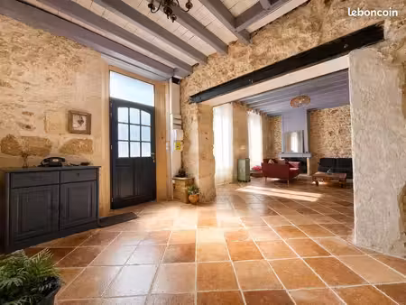 maison 3 pièces 213 m²