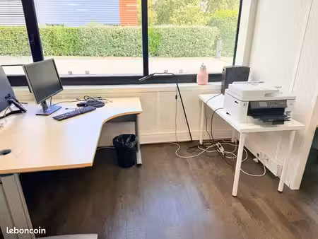 poste de bureau meublé  salle de réunion incluse  canéjan